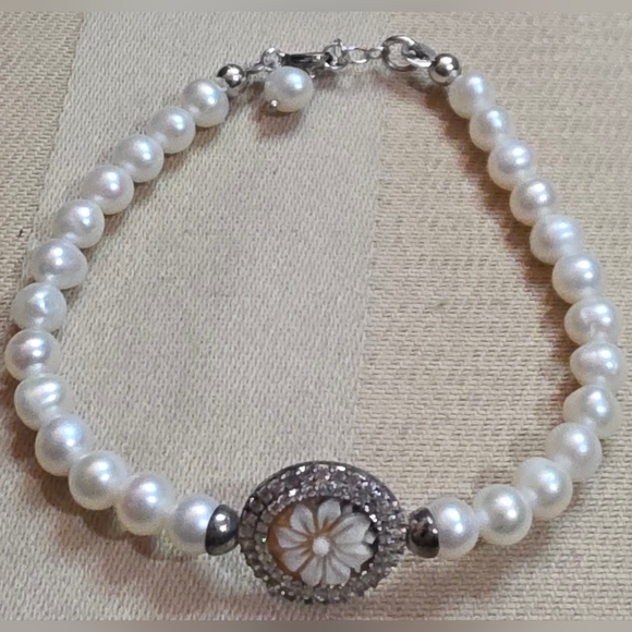 pearl and cameo bracelet Jewelry - CULTURED, WHITE PEARL AND CAMEO BRACELET 925 STERLING ADJUSTABLE 7 TO 8 INCHES